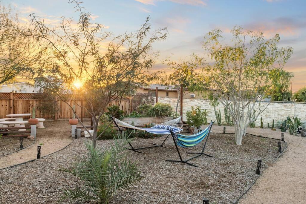 The Hummingbird House, Sauna & Mountain Views! Phoenix Luaran gambar