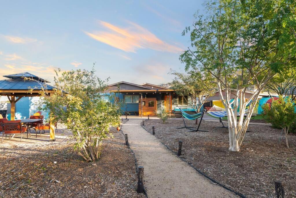 The Hummingbird House, Sauna & Mountain Views! Phoenix Luaran gambar
